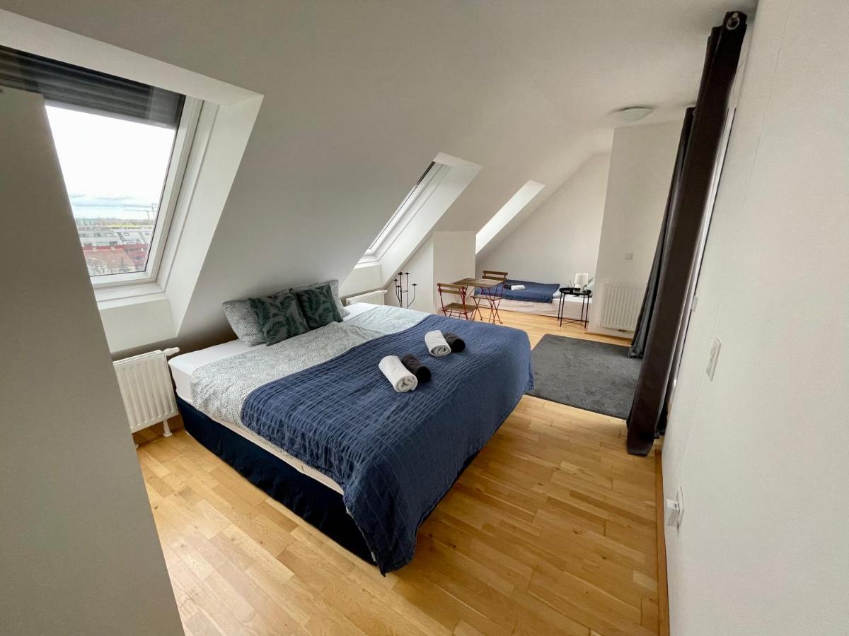 Eca Rooftop Live - Private Rooms & Serviced Apartments Vienna Exterior photo